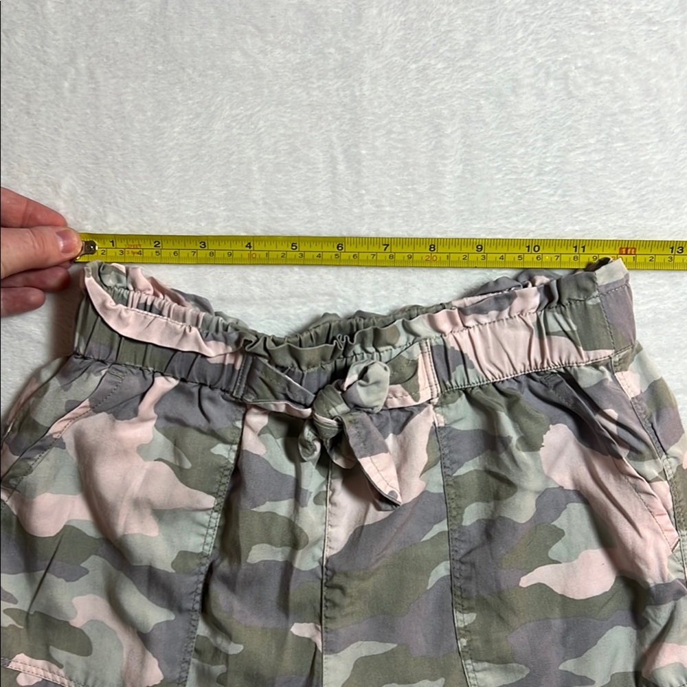Aerie Green and Pink Cargo Shorts with Elastic Waistband and Bow - XS - Picture 9 of 11